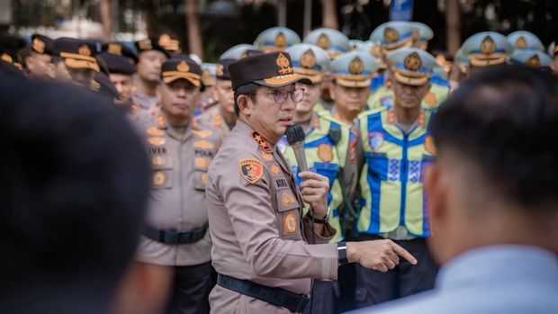 Kapolda Metro Jaya Komjen Dadang Hartanto