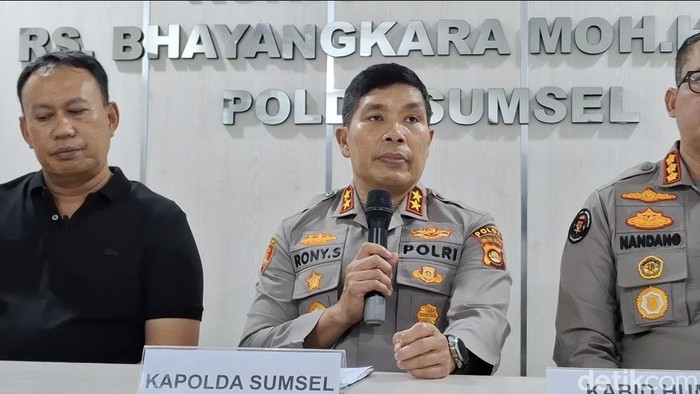 Kapolda Sumsel Irjen Rony Samtana