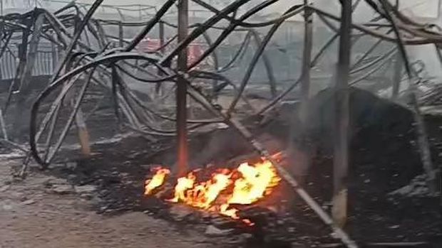 Kebakaran Gudang Paralon Tangerang Kebakaran Gudang Paralon Tangerang