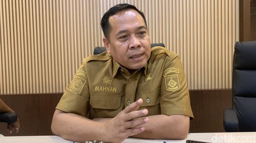 Kepala Dinas PMD Lombok Barat, Mahnan. (Foto: M. Zahiruddin/detikBali)
