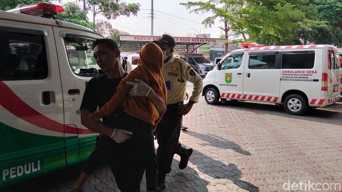 Warga Kajoran yang mengalami keracunan makanan saat dirawat di RSUD Merah Putih Magelang, Rabu (14/10/2026).