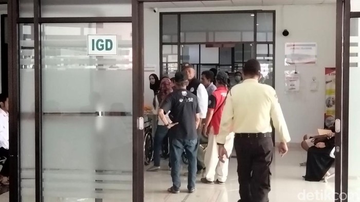 Warga Kajoran yang mengalami keracunan makanan saat dirawat di RSUD Merah Putih Magelang, Rabu (14/10/2026).