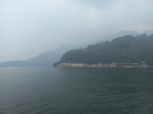 Kawasan Danau Toba Diselimuti Asap Karhutla, Jarak Pandang Maksimal 3 Km