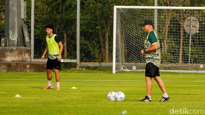 Latihan Persebaya jelang laga lawan PSS Sleman