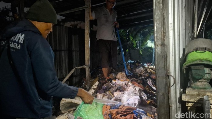 Lokasi kebakaran tempat pemilahan sampah di belakang Pasar Ngasem, Kota Jogja, Rabu (14/10/2026).