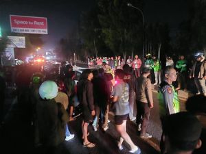 Pemobil Berhenti di Tengah Jalan hingga 1,5 Jam Bikin Heboh di Mlati Sleman