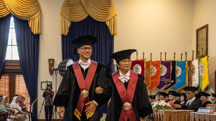 Pasitri Guru Besar UGM