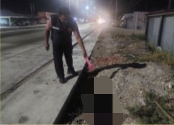 Pria misterius ditemukan tewas penuh luka di tepi Jalan Pantura KudusDemak, Desa Trengguli, Kecamatan Wonosalam, Kabupaten Demak.