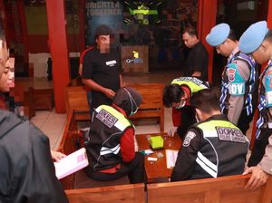 Razia Tempat Hiburan Malam di Lamongan, 11 LC-Pengunjung Dites Urine