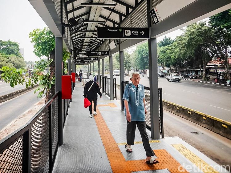Perluasan Halte Transjakarta Cawang Cililitan Buat Arus Penumpang Lebih Teratur