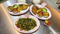 Pertama di Indonesia! Ayam Goreng 'Terjun' 17 Rempah Ada di Blok M
