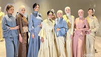 Ayu Dyah Andari Gaet Kris Dayanti Ubah Denim Jadi Busana Anggun & Elegan