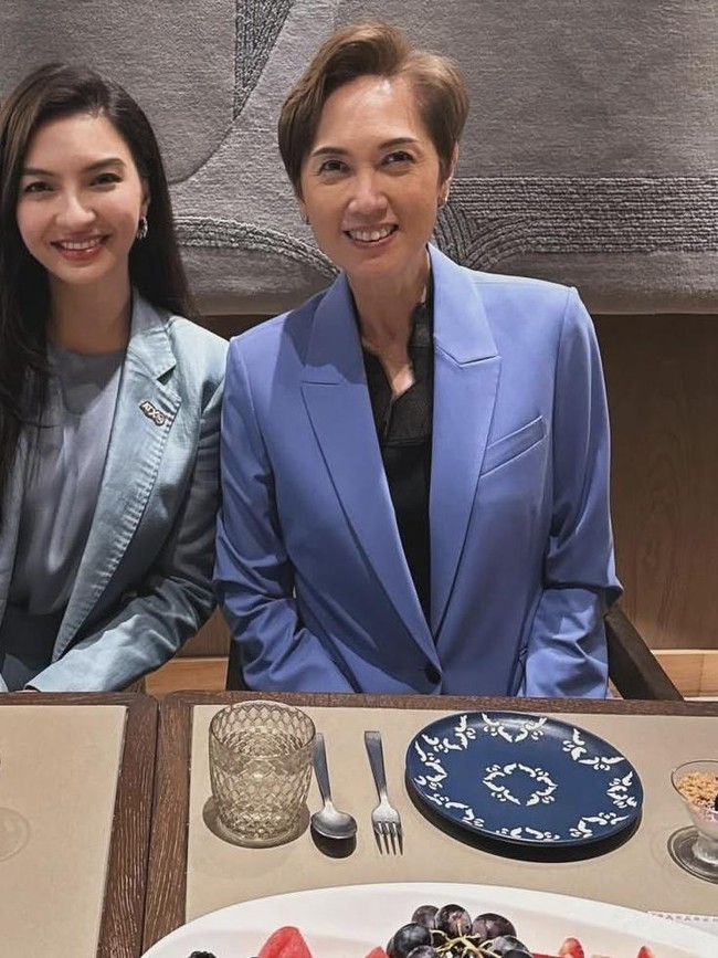 Momen Raline Shah Makan Bareng Keluarga hingga Menteri Singapura