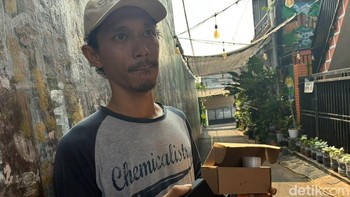 GPS tracker yang dibagikan ke warga secara gratis namun bergilir. Siapa yang keluar namanya saat arisan RT, dia yang akan mendapatkannya terlebih dulu. Foto: Aisyah Kamaliah/detikINET