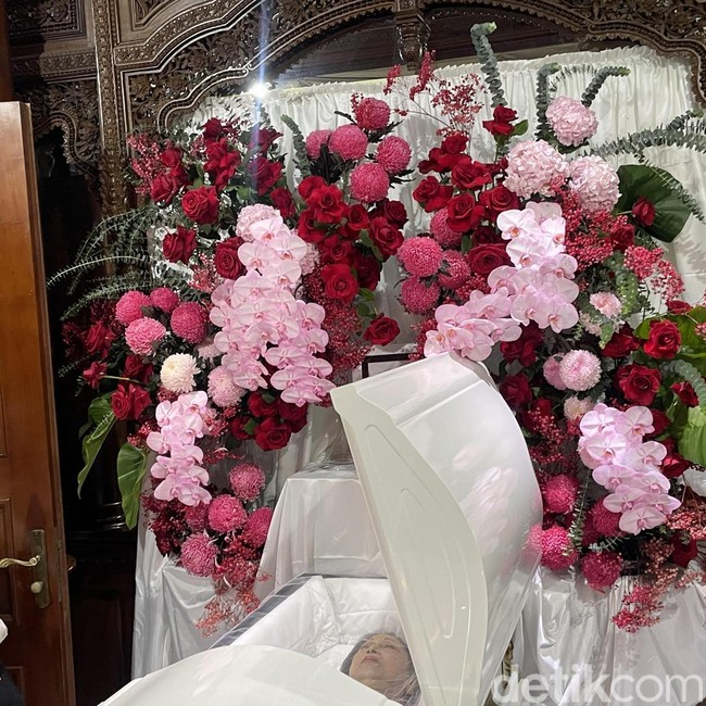 Suasana Rumah Duka Martha Tillaar, Pendiri Sari Ayu yang Meninggal di Usia 89