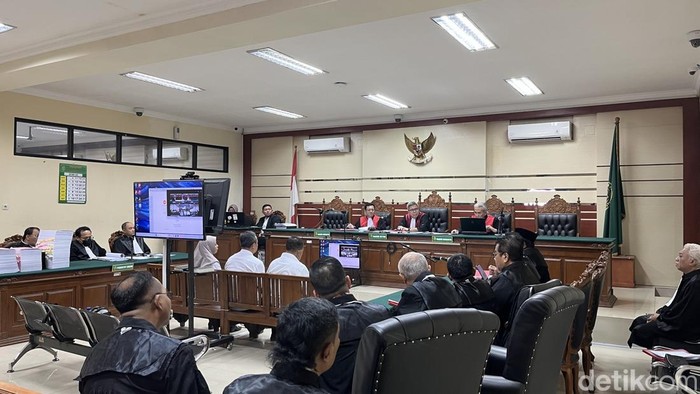 Sidang perkara pungli ESDM Jatim