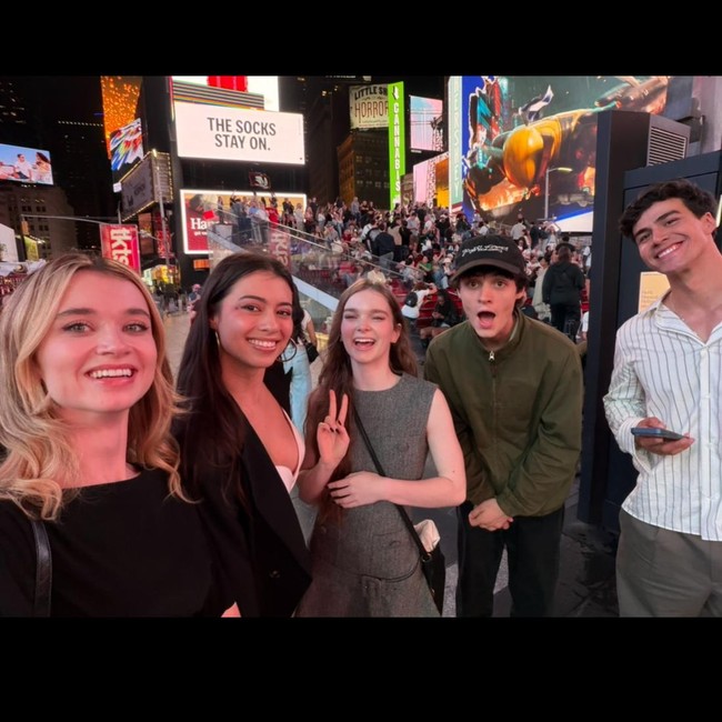 Bahagianya Summer Howell ke New York Pertama Kali Lihat Papan Reklame Carrie