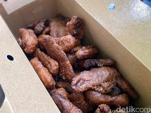 Makanan Musuh Minum Kopi hingga Pisang Goreng Butter Viral di Cibubur