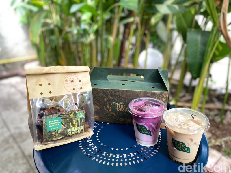 Titik Desa Titik Desa, kafe yang menawarkan menu pisang goreng madu lezat dengan lapisan butter Wisjman.