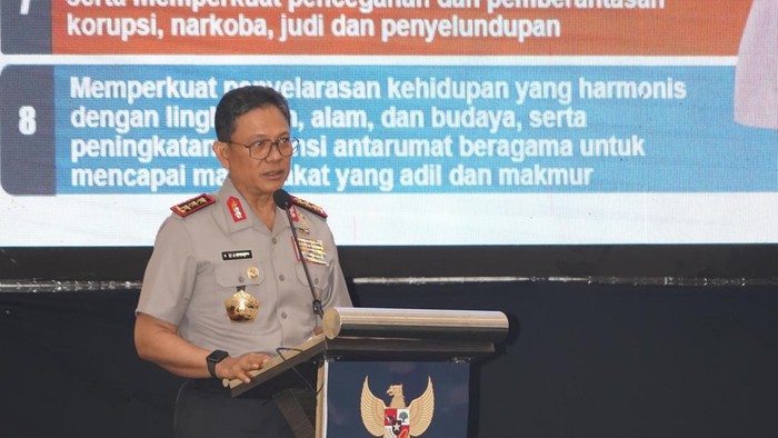 Wakapolri Komjen Wahyu Hadiningrat saat kunjungan ke Kota Kendari, Sulawesi Tenggara. Dokumen Istimewa