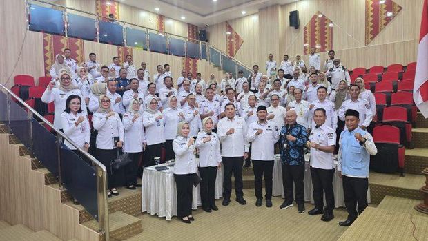 Wali Kota Kendari Siska Karina Imran dalam kegiatan Sosialisasi Antikorupsi di Aula Samaturu, Balai Kota Kendari. (Dok. Istimewa) Wali Kota Kendari Siska Karina Imran dalam kegiatan Sosialisasi Antikorupsi di Aula Samaturu, Balai Kota Kendari.