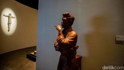 12 Pematung Beda Generasi Bertemu dalam Pameran Figur di Salihara