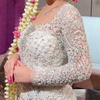 Amanda Manopo tampil manglingi berdandan seperti pengantin Suna. Foto-fotonya tersebut dibagikan oleh akun Instagram sang MUA, @prscillas. Foto: Instagram/@prscillas