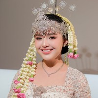 Gaya Amanda Manopo Manglingi Jadi Bak Pengantin Sunda, Anggun Berkebaya Putih