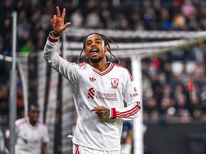 Iraola Sanjung Hat-trick Perdana Barcola untuk Liverpool