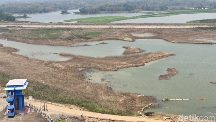 Penampakan bagian Waduk Gajah Mungkur yang dulunya Dusun Somoulun, Wonogiri, Rabu (14/10/2026).