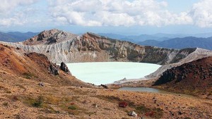 Setelah 8 Tahun Ditutup, Danau Kawah di Jepang Kembali Dibuka