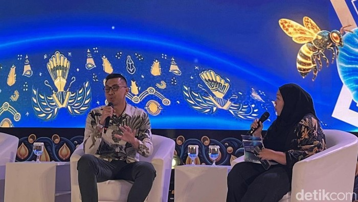 dr Gia Pratama Dokter Gia Pratama saat menjadi pembicara dalam Talkshow Gen Z Naik Haji di Jakarta International Convention Center, Kamis (15/10/2026).