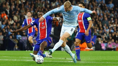 Dua Gol ke Gawang PSG Bawa Haaland Geser Rekor Messi