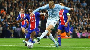 Dua Gol ke Gawang PSG Bawa Haaland Geser Rekor Messi