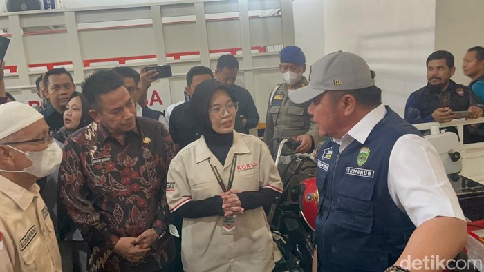 Gubernur Sumsel meninjau kesiapan Koperasi Merah Putih di Kelurahan 3 Ilir.