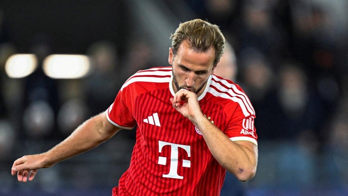Soccer Football - UEFA Champions League - Viking v Bayern Munich - Lyse Arena, Stavanger, Norway - October 13, 2026  Bayern Munichs Harry Kane celebrates scoring thier second goal Carina Johansen/NTB via REUTERS   ATTENTION EDITORS - THIS IMAGE WAS PROVIDED BY A THIRD PARTY. NORWAY OUT. NO COMMERCIAL OR EDITORIAL SALES IN NORWAY.     TPX IMAGES OF THE DAY
