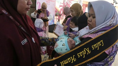 Ibu Hamil di Solo Ikuti Wisuda, Jadi Upaya Cegah Stunting