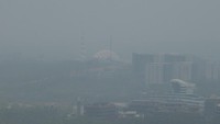 Mencekam! IKN Ditelan Asap Kebakaran Hutan, Istana Garuda 'Menghilang'