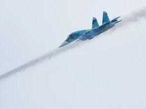Ukraina Gempur Lapangan Terbang Rusia, 6 Jet Tempur Pengebom Rusak