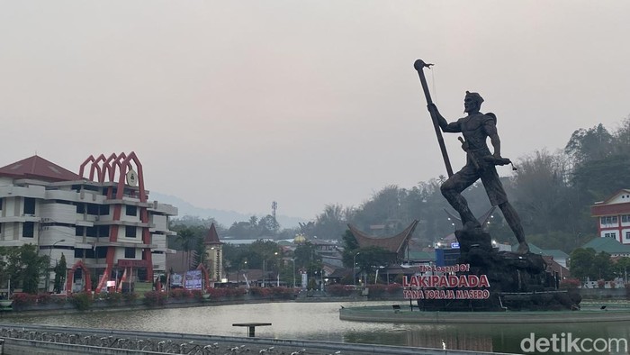 Kabut asap menyelimuti Tana Toraja.