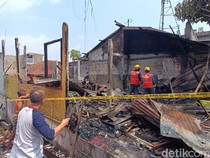 Kompor Diduga Meledak, Warung Padang di Purwokerto Ludes Terbakar