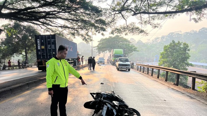 Kecelakaan di jalur Pantura Batang.