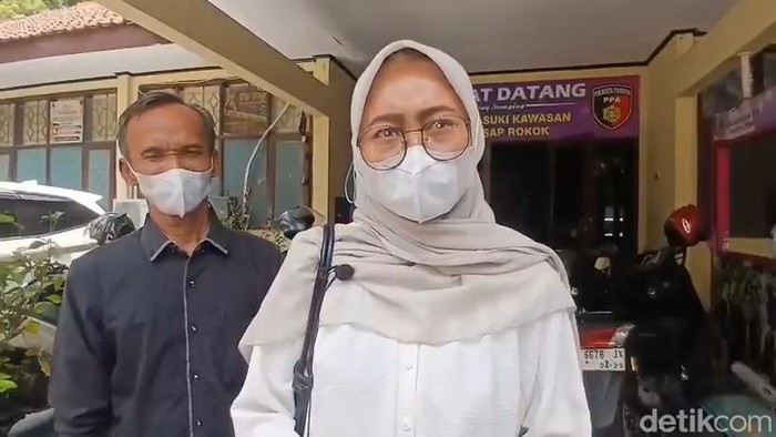 Korban usai memberikan keterangan di Polresta Cirebon