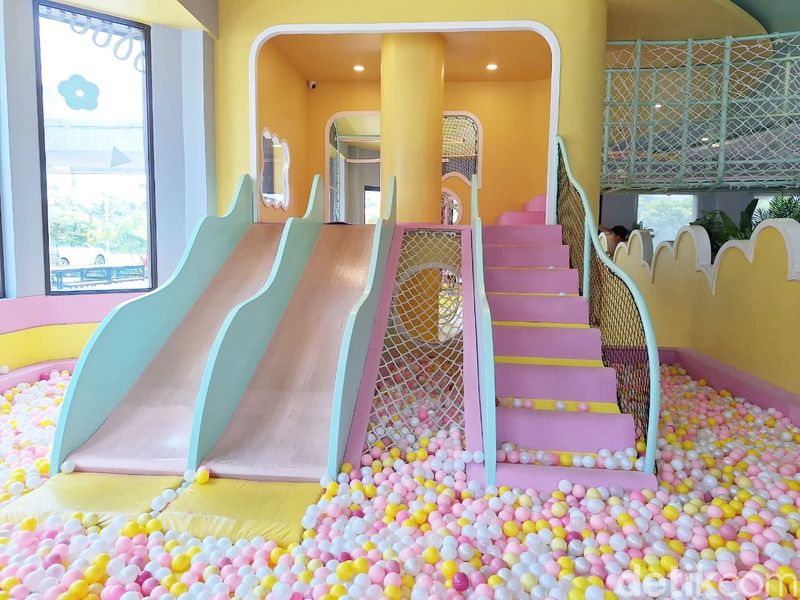 Little Goo Eatery & Playzone Little Goo Eatery & Playzone.