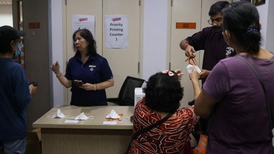 Masker Gratis Dibagikan di Singapura Imbas Buruknya Kualitas Udara