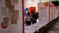 Menelusuri Sejarah Jakarta Lewat 12 Naskah Kuno