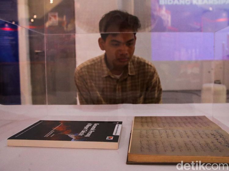 Menelusuri Sejarah Jakarta Lewat 12 Naskah Kuno
