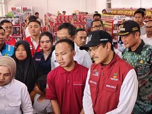 Mensos Sebut Penyaluran Bansos di KDMP Dilakukan Bertahap
