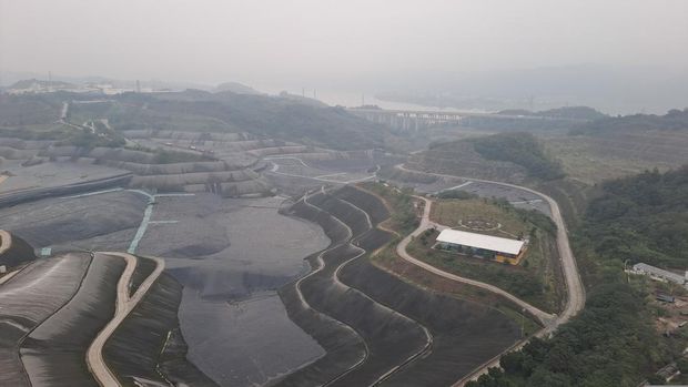 Mentrans Cek Pabrik Pengolah Limbah di Chongqing