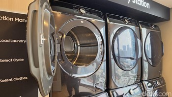 Sedangkan mesin pengeringnya mampu menampung hingga 14 kg pakaian. Untuk mesin pengering, Samsung mengklaim mode normal maupun heavy duty dapat menyelesaikan proses pengeringan dalam 45 menit. Dengan demikian, proses mencuci menggunakan mode heavy duty dan dilanjutkan pengeringan membutuhkan waktu total sekitar 95 menit. Foto: Panji Saputro/detikINET